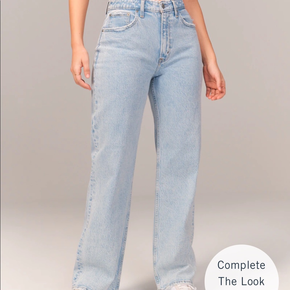 Abercrombie 90’s Relaxed jean